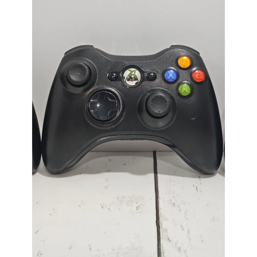 Microsoft Xbox Wireless Controllers Lot of 4 Tested Working